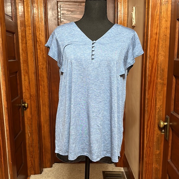 Liz Claiborne Set of 2 Tops - Picture 4 of 4